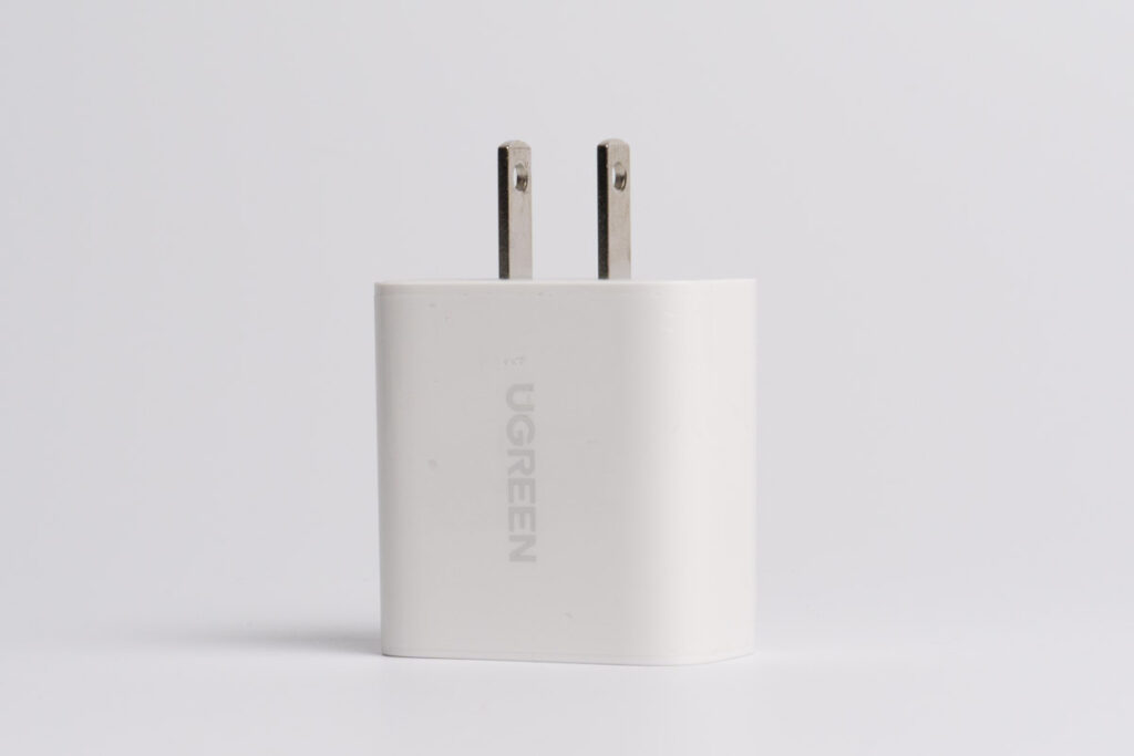 UGREEN 20W USB-C 急速充電器（CD137）の全体の外観