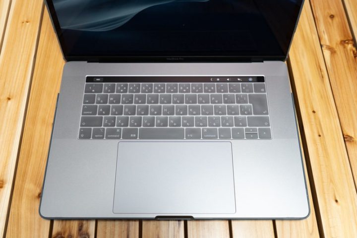 MacBook Pro 15にキーボードカバーを装着