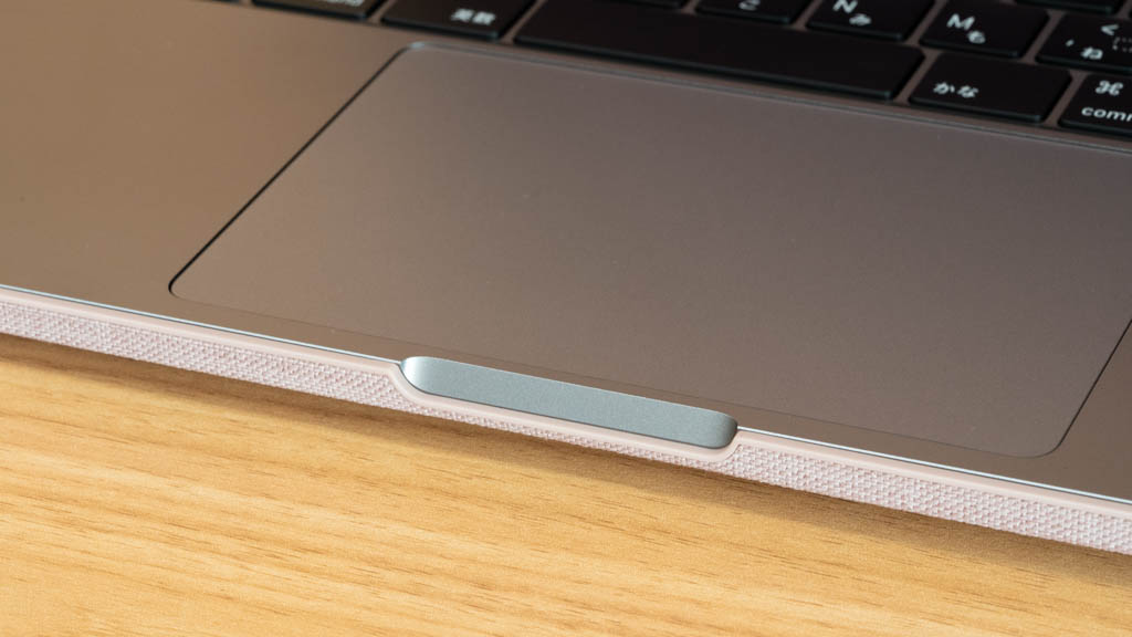Incase MacBookシェルカバー 完璧なサイズ感