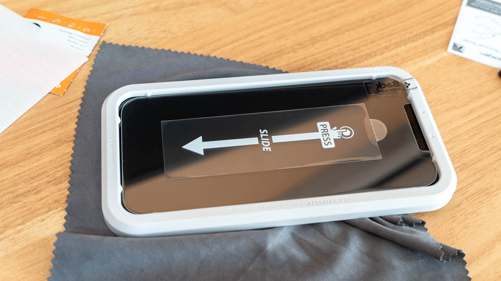 【Spigen】AlignMaster iPhone 12 Pro Max ガイド枠