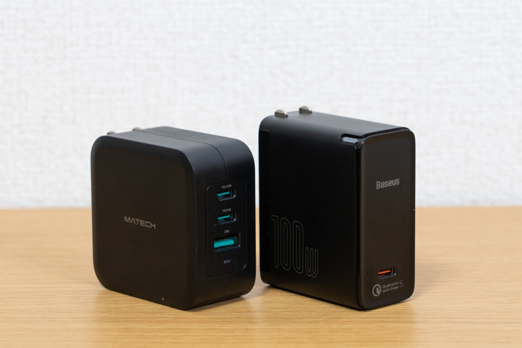 【Baseus】100W USB PD充電器とBaseus 100W充電器のサイズ比較