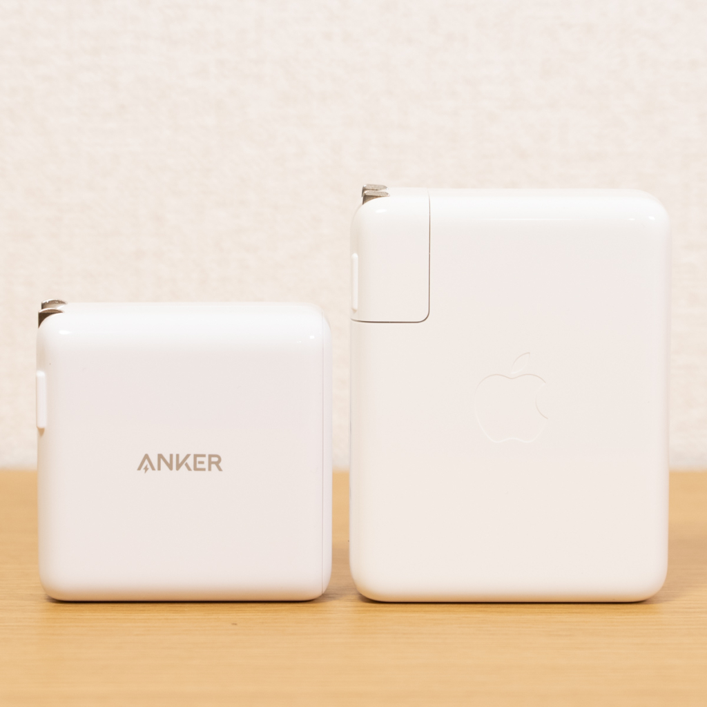 Anker PowerPort III 2-Port 100WとApple 140W USB-C電源アダプタ1