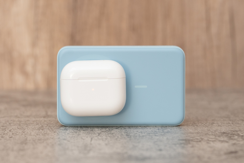 Anker 633 Magnetic BatteryでAirPods（第3世代）をMagSafe充電