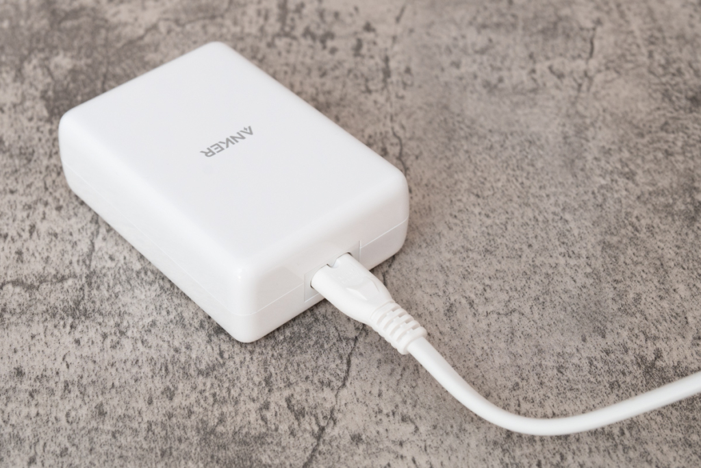Anker 547 Charger（120W）のAC電源ケーブル