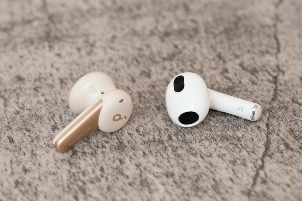 Anker Soundcore Life Note 3SとAirPodsの装着感の比較