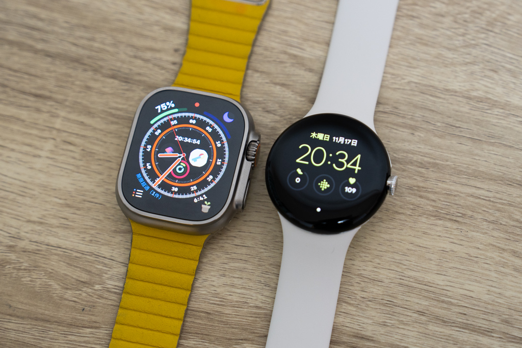 Apple Watch UltraとGoogle Pixel Watch
