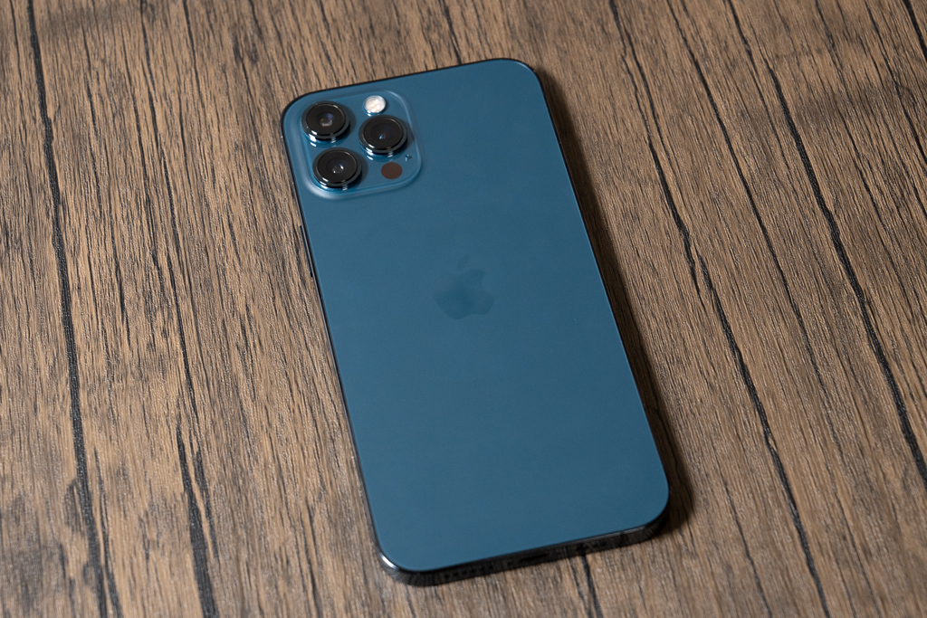 iPhone 12 Pro Maxの背面ガラスの状態