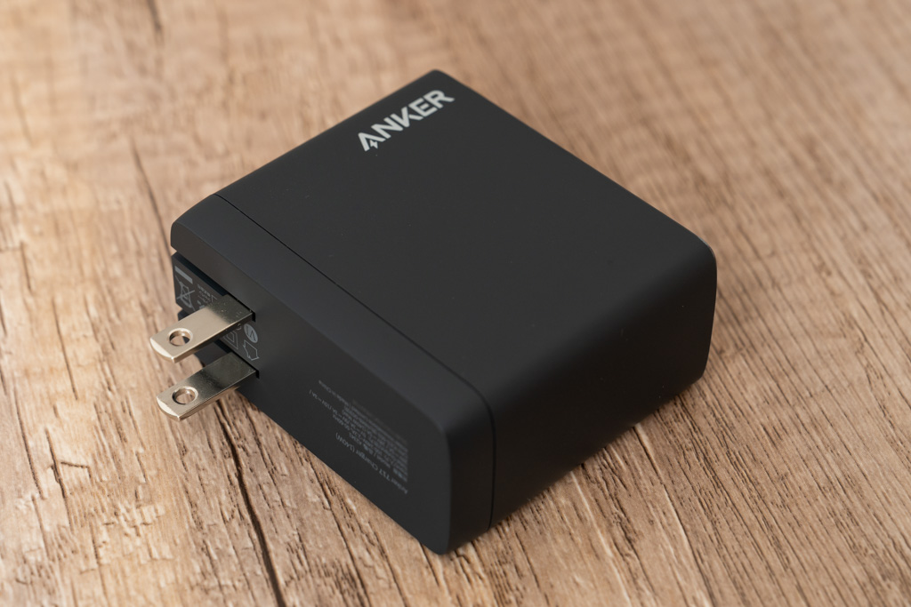 Anker 717 Chargerの折りたたみ式プラグ