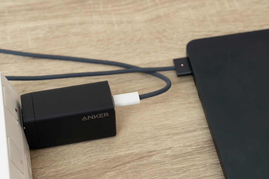 Anker 735 ChargerでM2 MacBook Airを高速充電