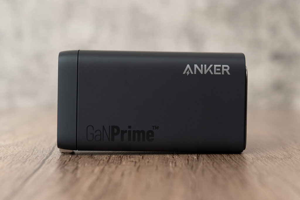 Anker 737 Charger側面のGaNPrimeロゴ