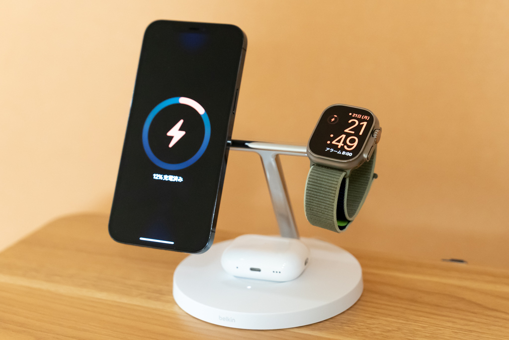 MagSafe充電・Apple Watch磁気充電・Qiワイヤレス充電の3つに対応