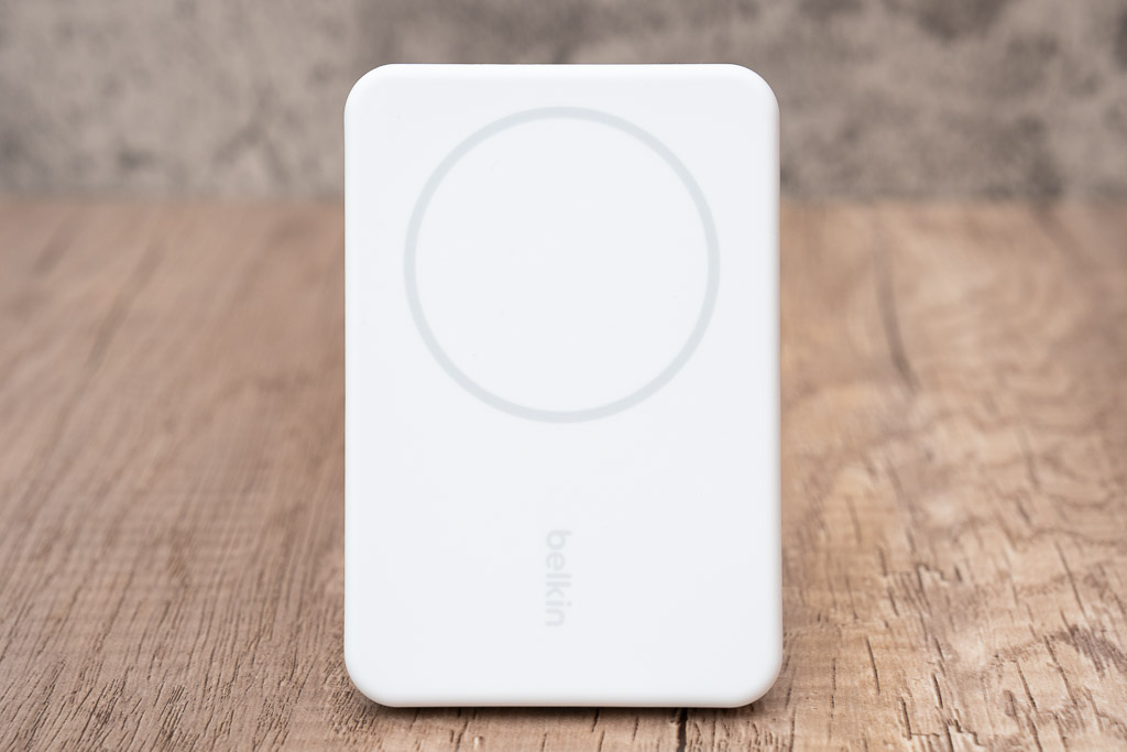 Belkin Magnetic Wireless Power Bank 5K +Standのワイヤレス充電部分