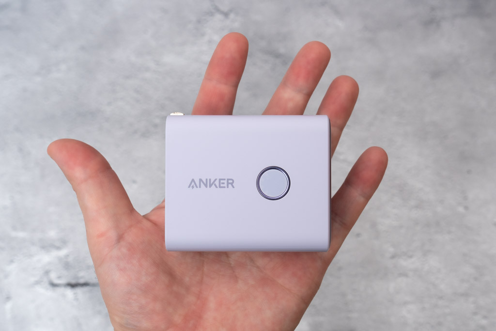 Anker 521 Power Bankをモバイルバッテリーとして使用