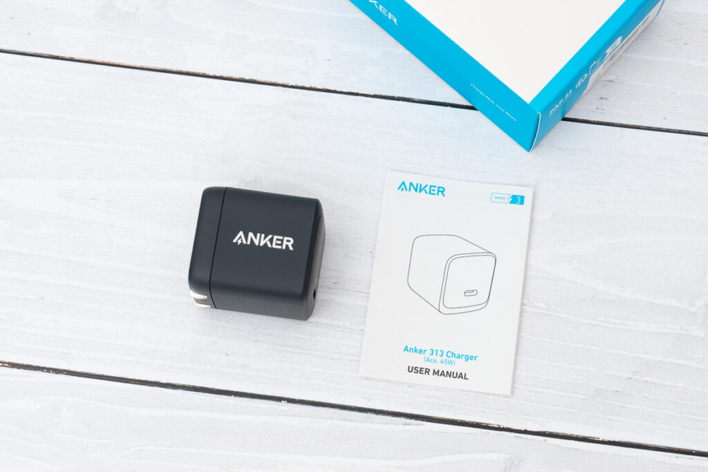 Anker 313 Charger (Ace, 45W)のパッケージ内容