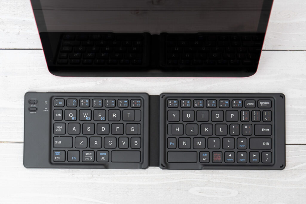 iClever折りたたみキーボードをiPadに接続