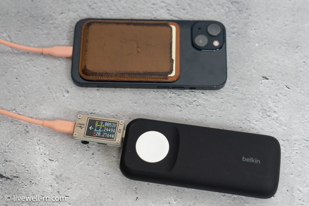 Belkin BPD005でiPhone 13を充電