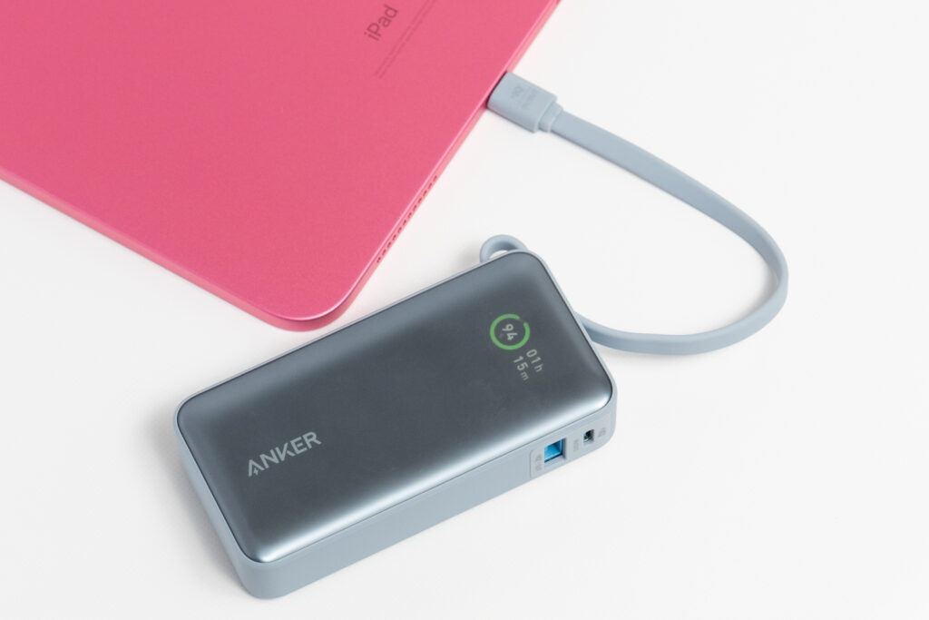 Anker Nano Power Bank (30W, Built-In USB-C Cable)でiPad（第10世代）を充電