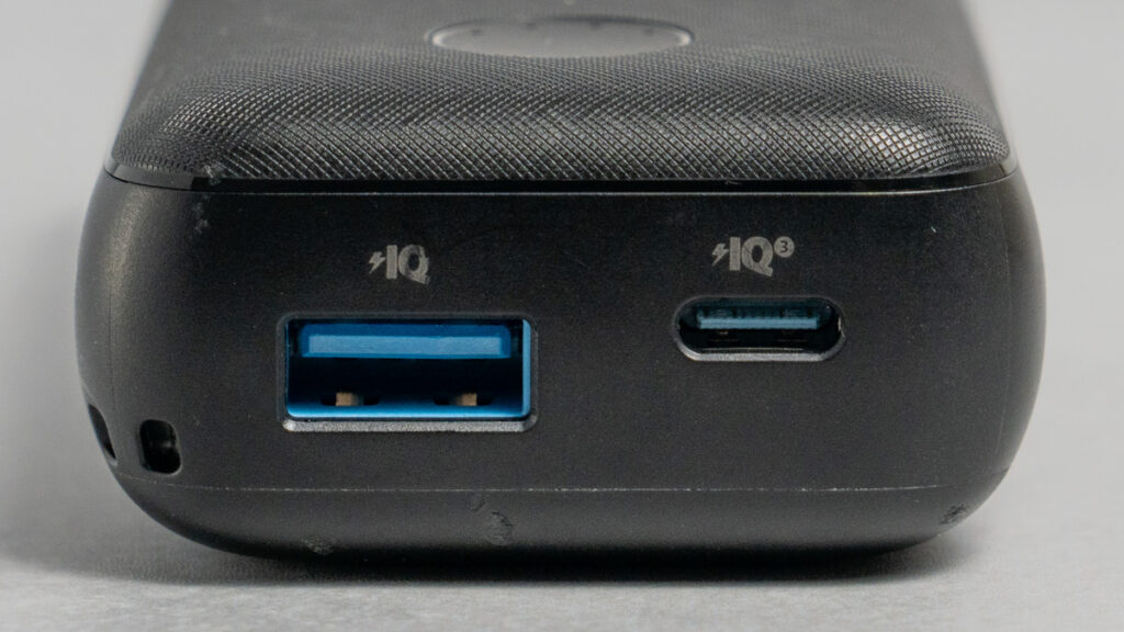 USB-AポートとUSB-Cポート