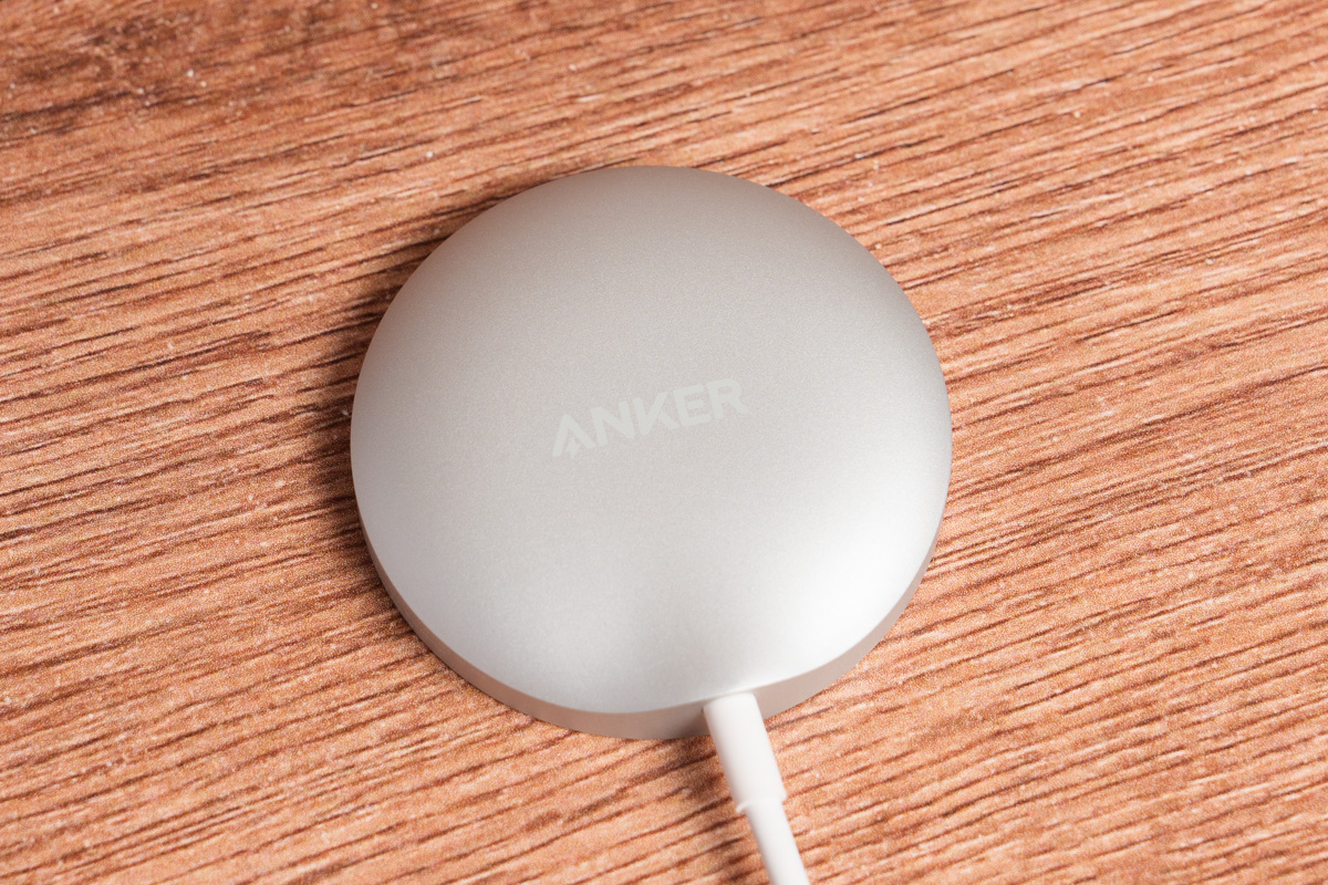 【Qi2対応】Anker MagGo Wireless Charger (Pad)をレビュー！MagSafe充電器よりこっちがおすすめ