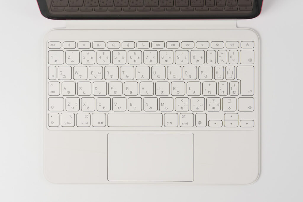 Apple Magic Keyboard Folioのキーボードとトラックパッド