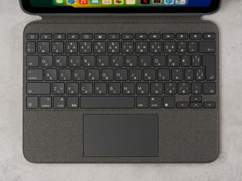 iPad（第10世代）用Combo Touchのキーボーととトラックパッド
