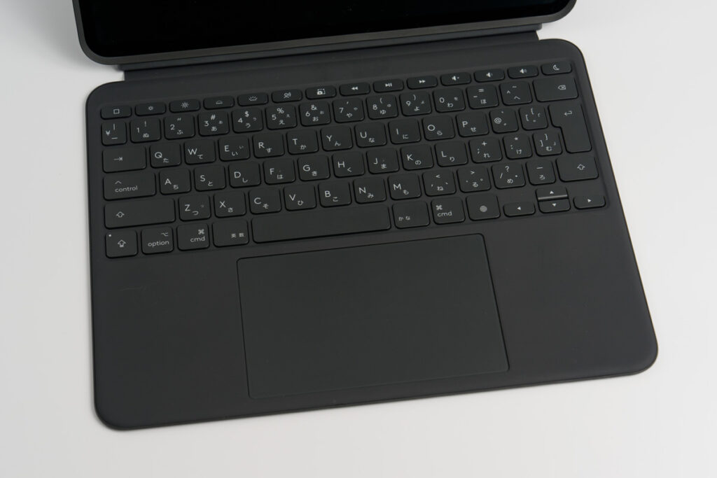 iPad Pro（M4）用Logicool Combo Touch Keyboard Caseのトラックパッド