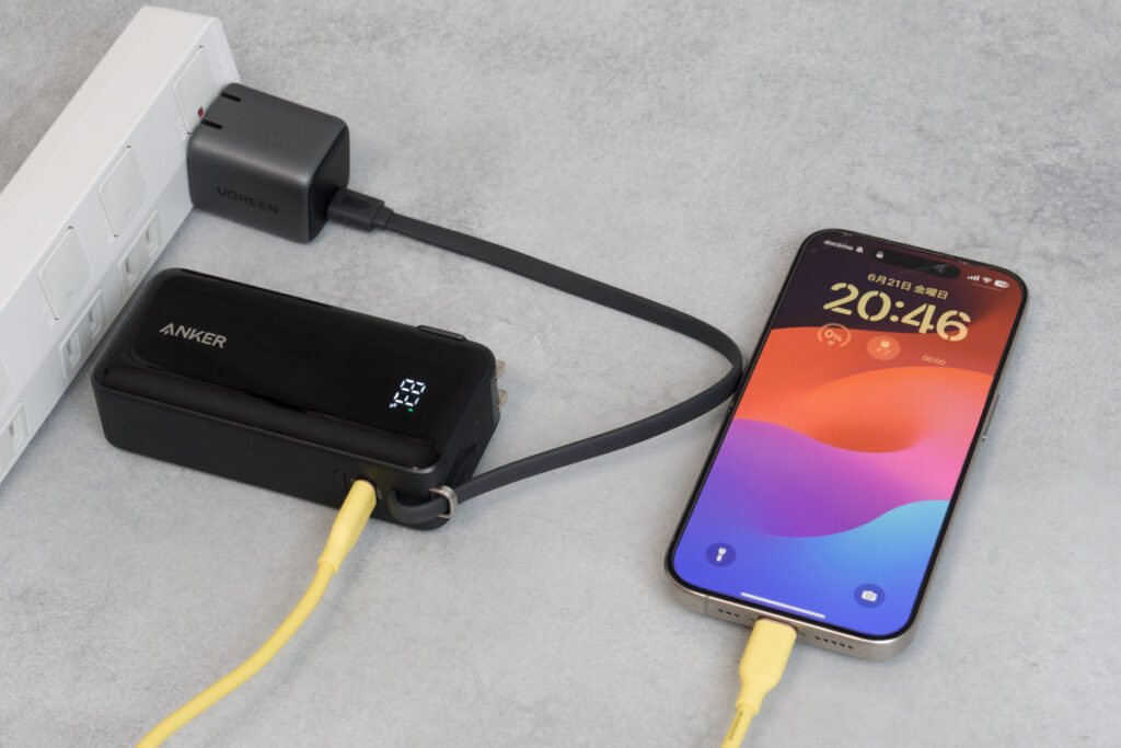 Anker Power Bank (10000mAh, Fusion, Built-In USB-C ケーブル)はパススルー充電未対応