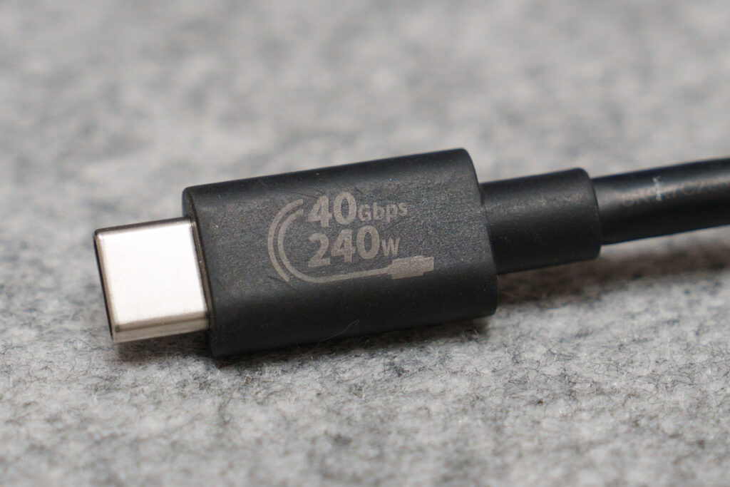 Anker 515 USB-C & USB-Cケーブルのコネクタのアップ