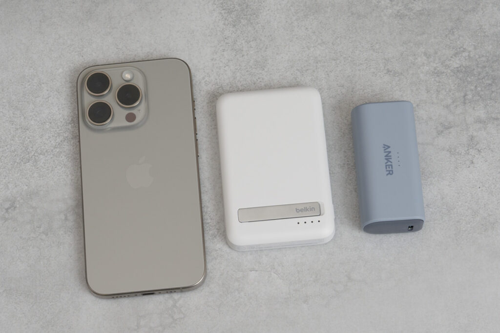 BelkinのQi2対応モバイルバッテリーとAnker Nano Power Bank (22.5W, Built-In USB-C Connector)のサイズ比較