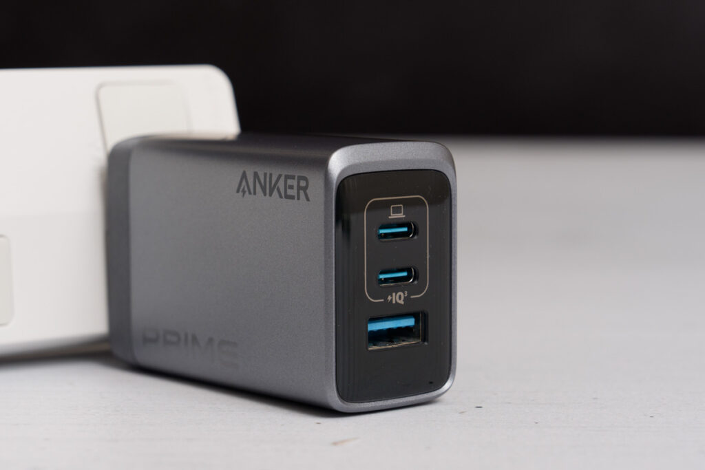 Anker Prime Charger (100W, 3 Ports, GaN)のUSBポートのアップ2