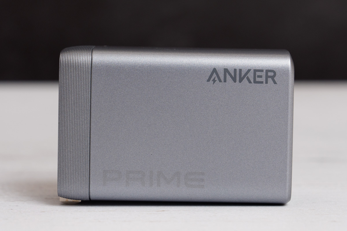 Anker Prime Charger (100W, 3 Ports, GaN)のデザイン