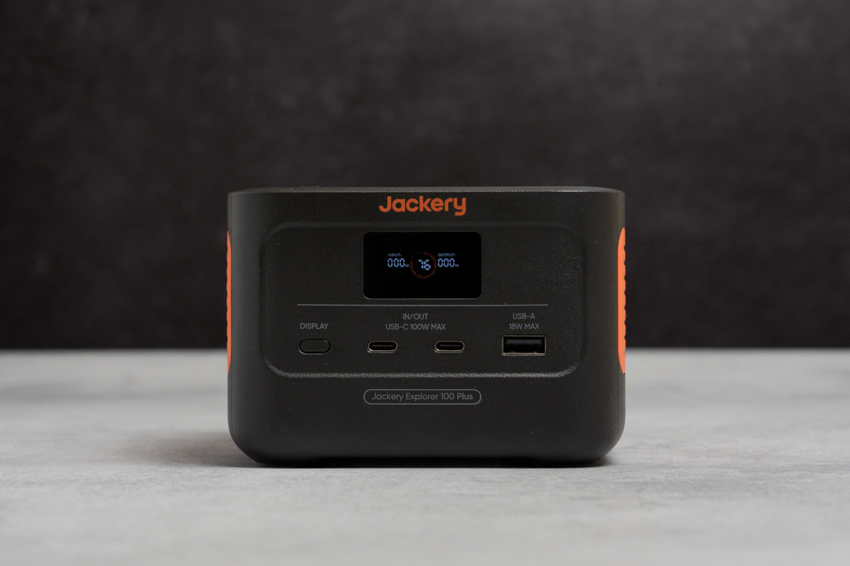 Jackery Explorer 100 Plusの全体の外観