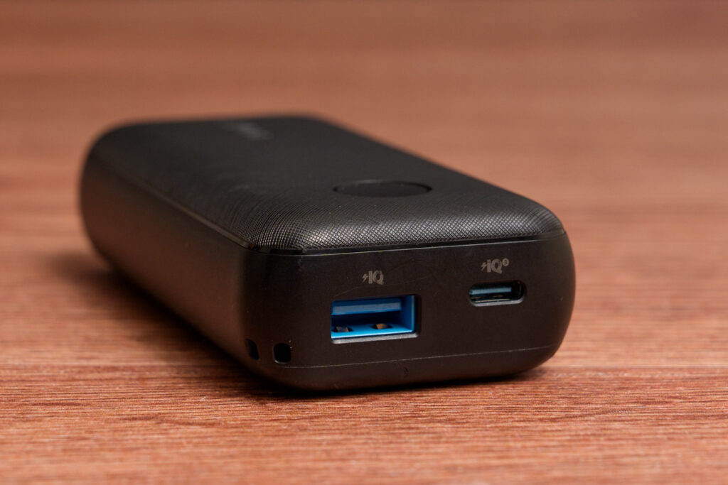 Anker PowerCore 10000 PD Redux 25WのUSBポートのアップ