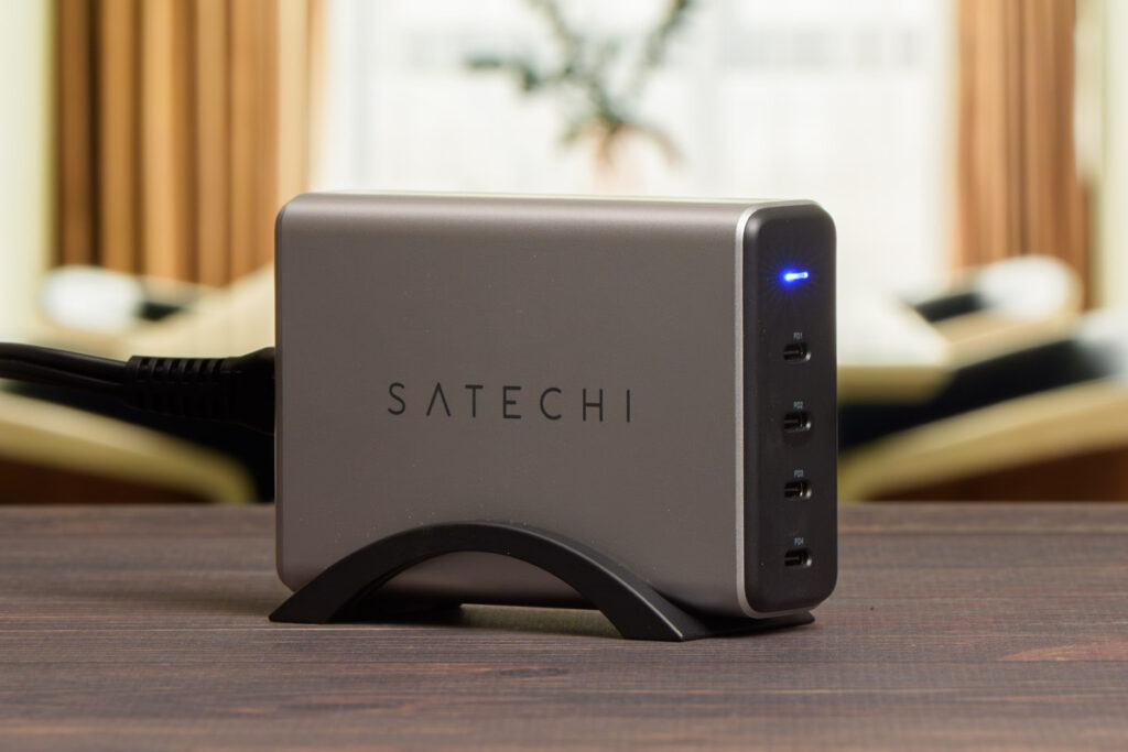 Satechi 165W USB-C 4ポート GaN充電器