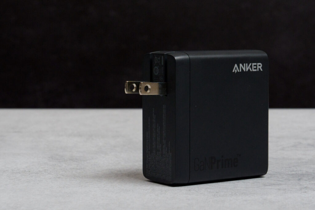 Anker 747 Charger (GaNPrime 150W)の折りたたみ式電源プラグ