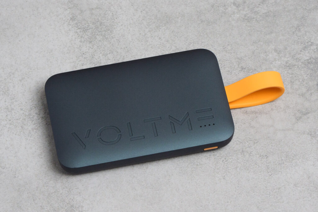 VOLTME Hypercore 10K Sling 22.5W Built-in USB-C Cableの全体の外観