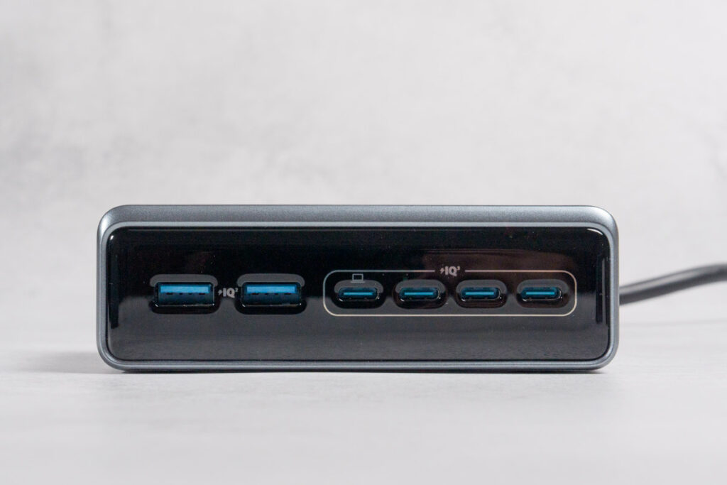 Anker Prime Charger (200W, 6 Ports, GaN)のUSBポートのアップ