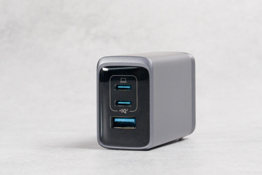 Anker Prime Charger (100W, 3 Ports, GaN)のUSBポート