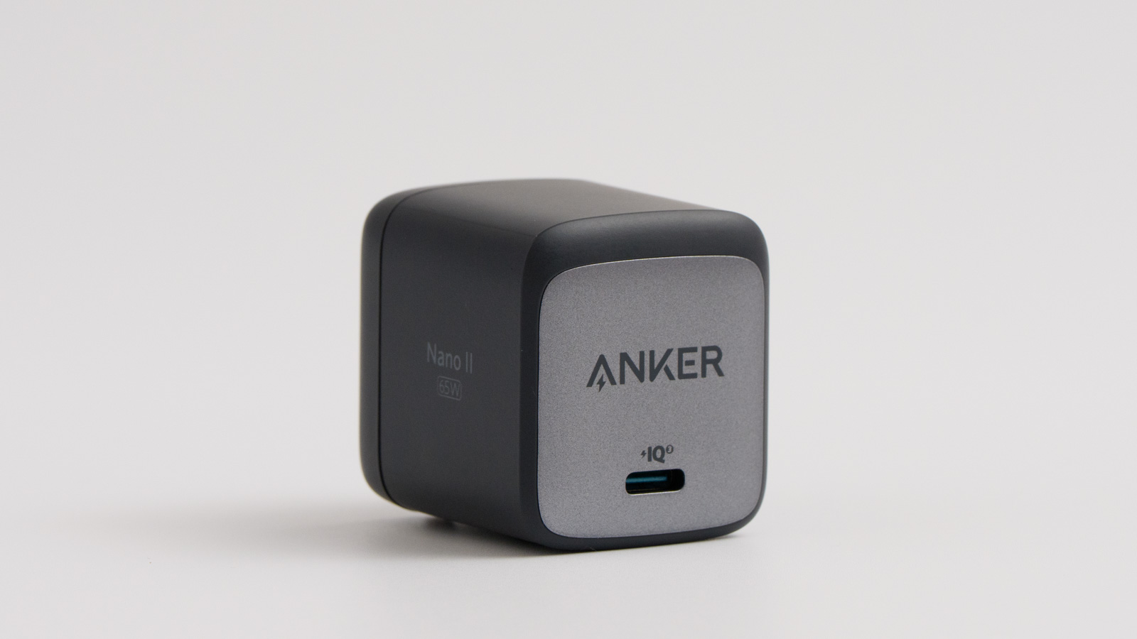 Anker Nano II 65Wをレビュー！コンパクト＆高出力な大人気充電器のアイキャッチ画像