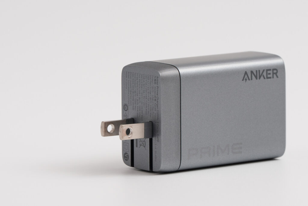 Anker Prime Charger (100W, 3 Ports, GaN)の電源プラグ